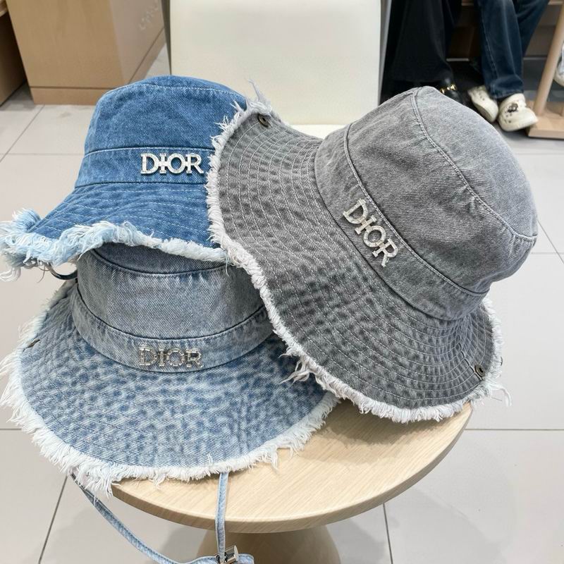 Dior hat 060102
